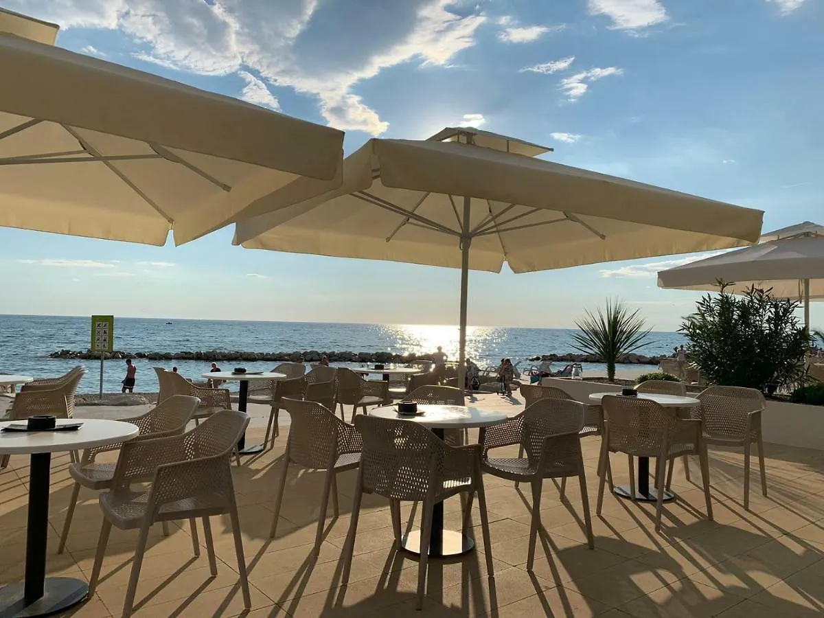 Apartment The Place Novigrad  Croatia